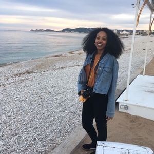 Meet your Posher, Ace